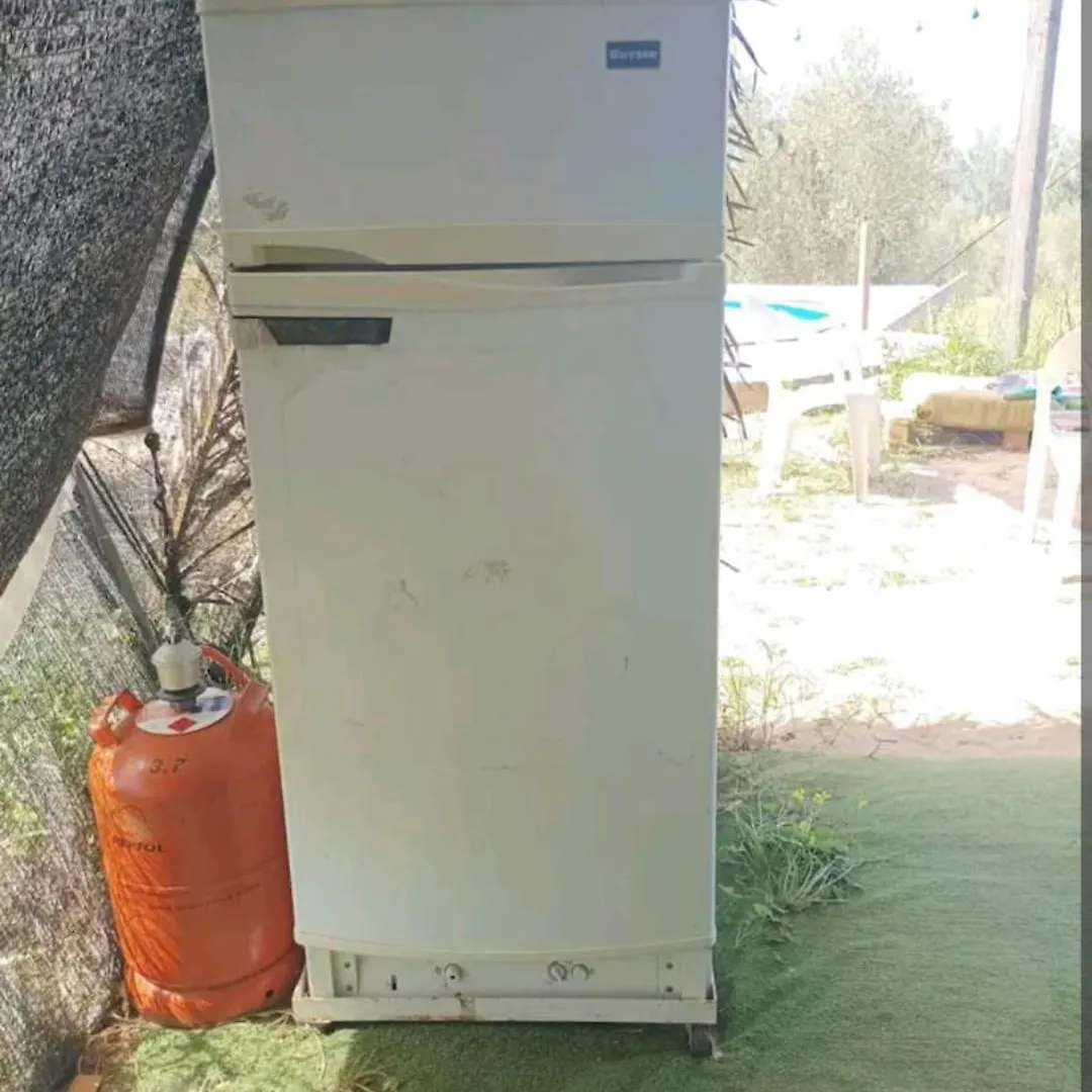 Tienda Acogedora Con Piscina 
