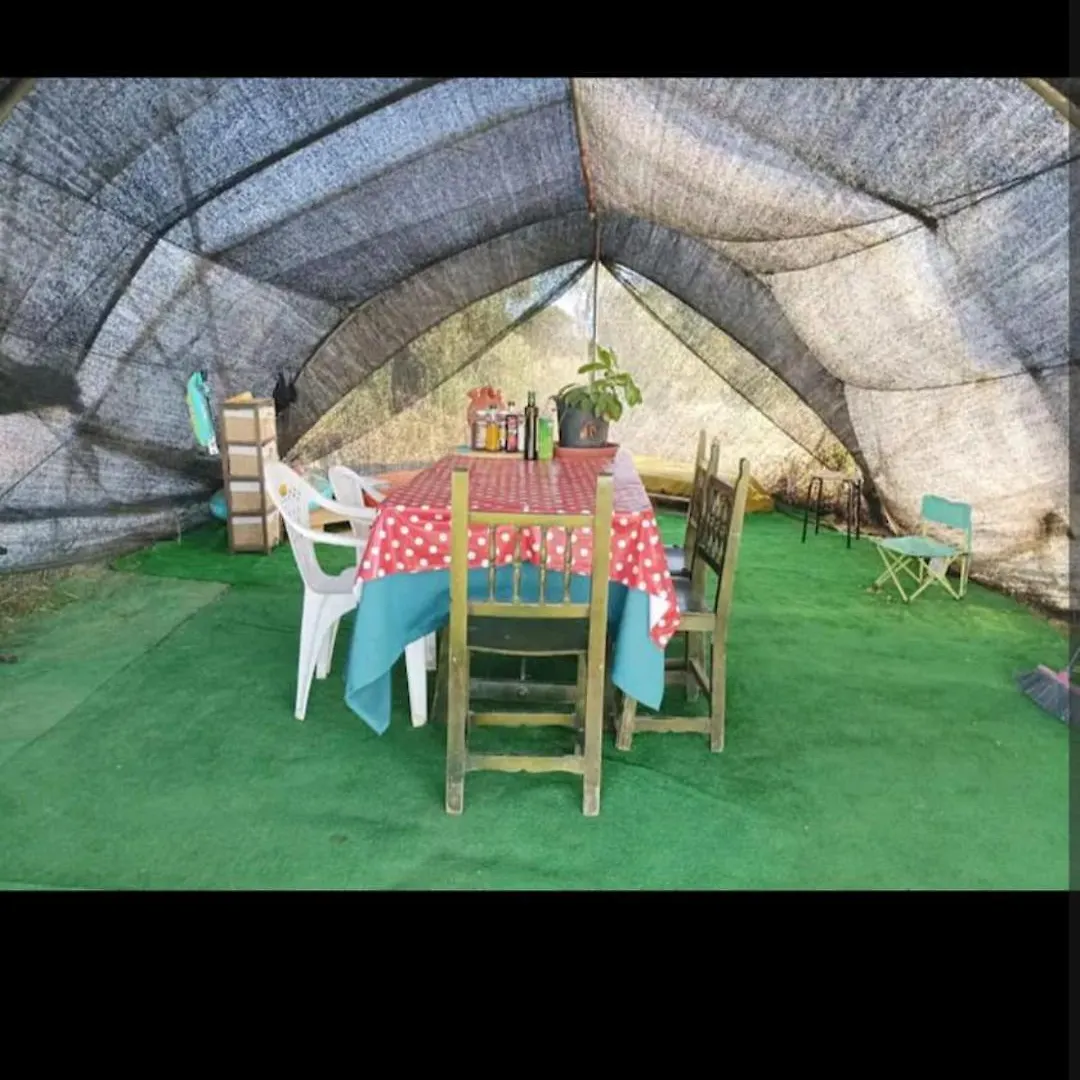 Tienda Acogedora Con Piscina 