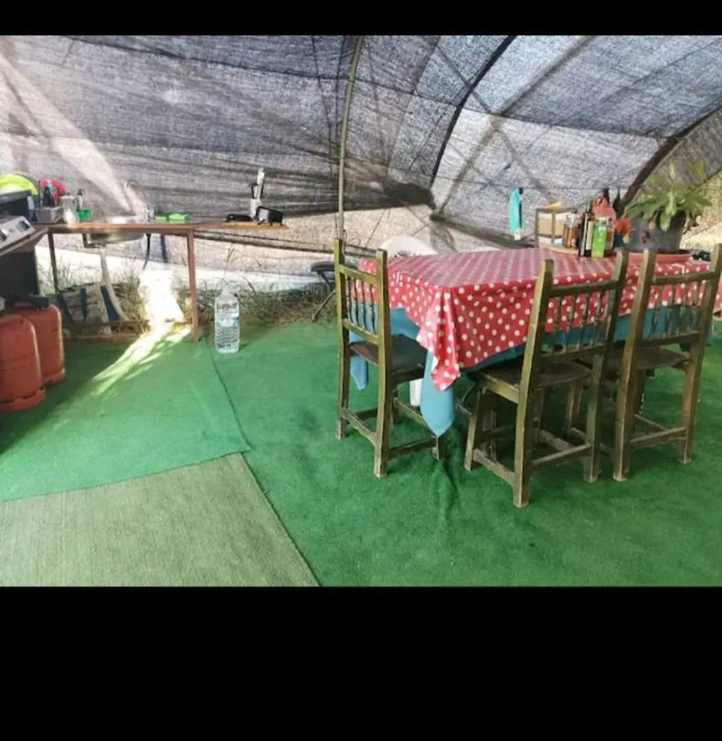 Tienda Acogedora Con Piscina 